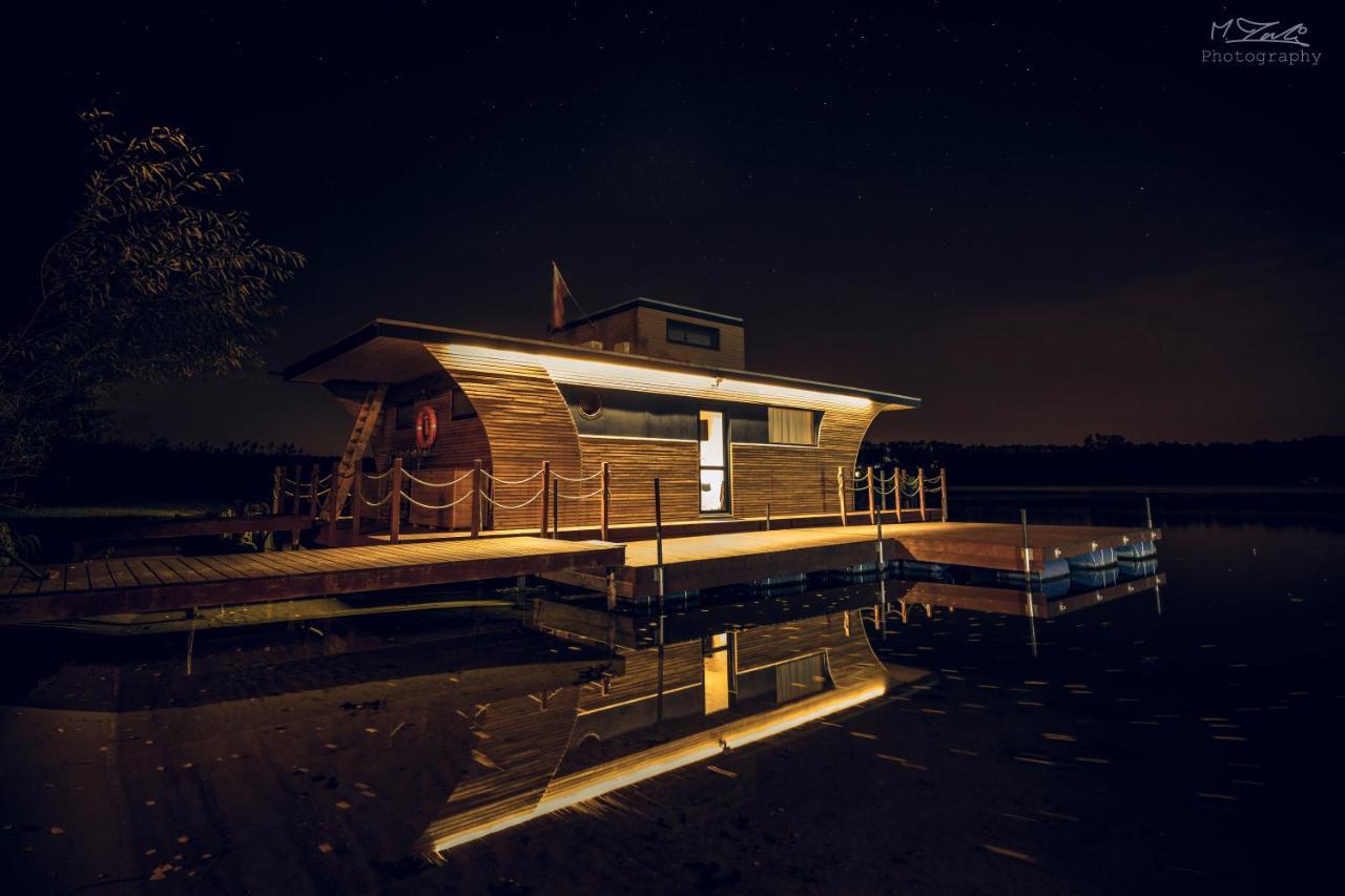 Houseboat Slesin Hotel ภายนอก รูปภาพ