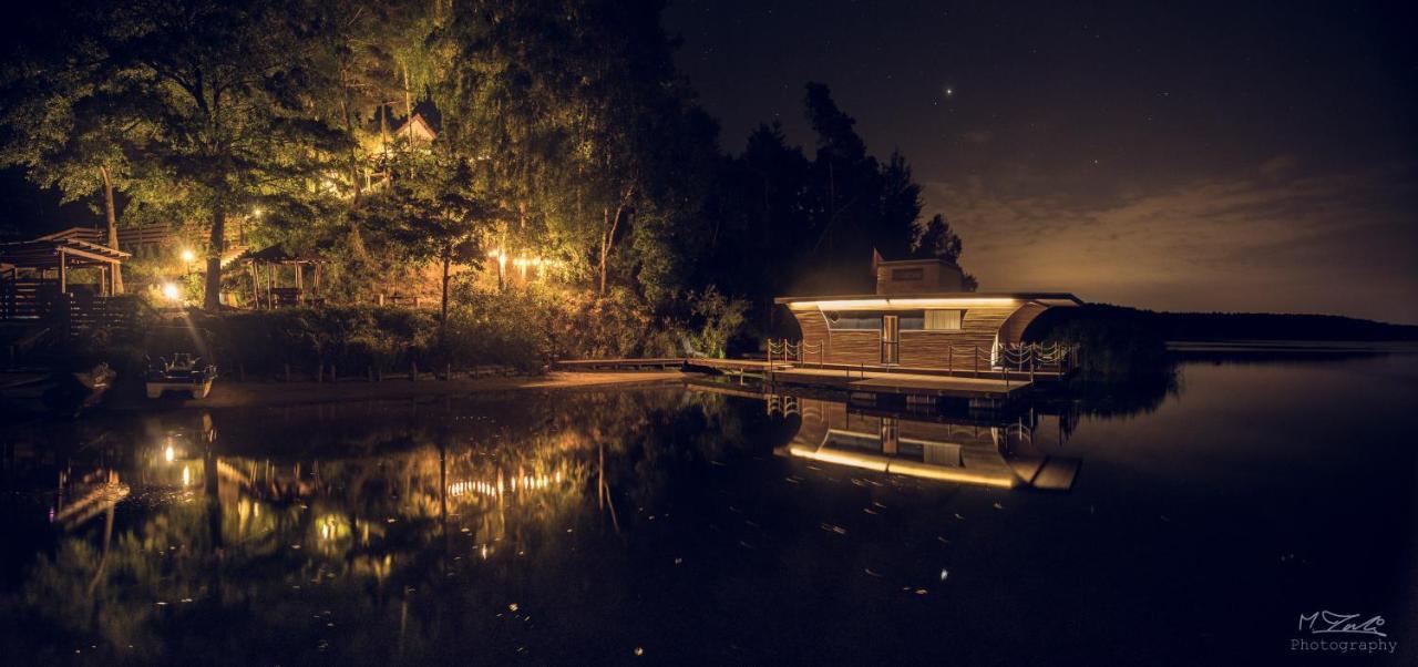 Houseboat Slesin Hotel ภายนอก รูปภาพ