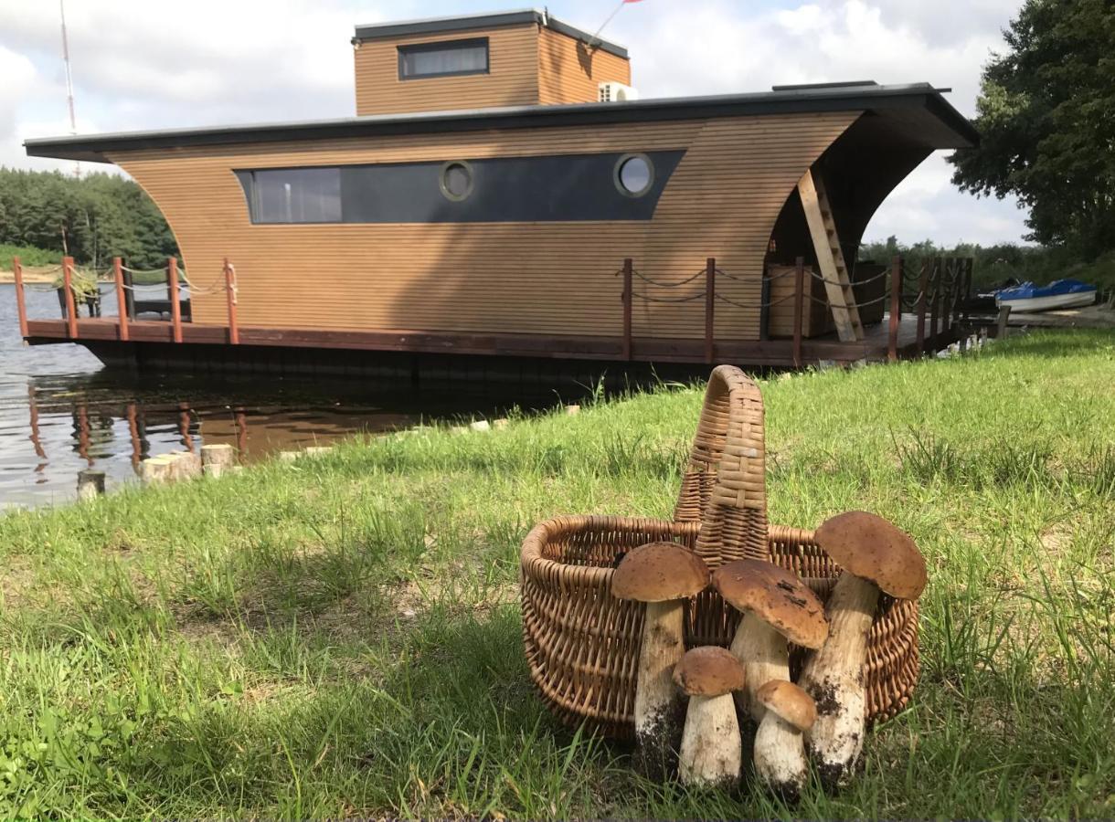 Houseboat Slesin Hotel ภายนอก รูปภาพ