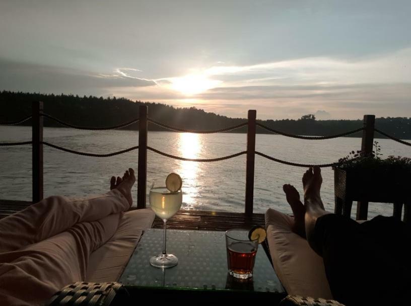 Houseboat Slesin Hotel ภายนอก รูปภาพ