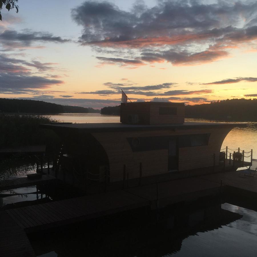 Houseboat Slesin Hotel ภายนอก รูปภาพ